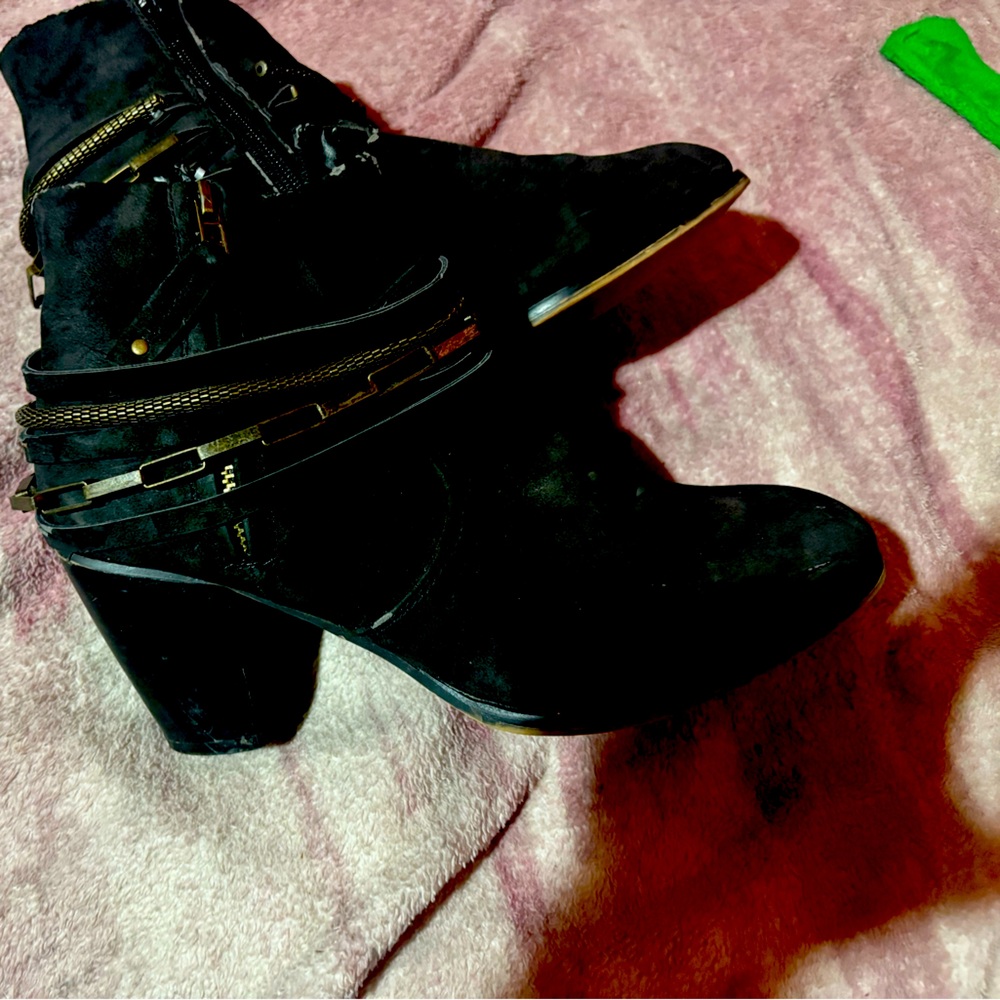 Women's size 6 heels